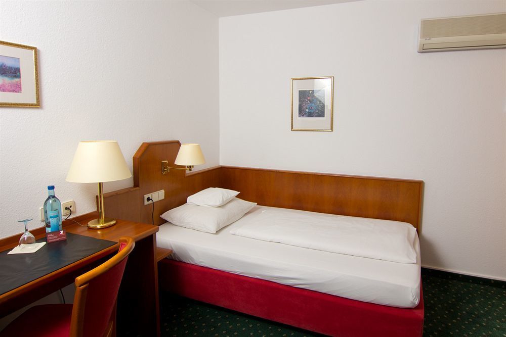 Hotel Engelhorn Leimen  Exterior photo