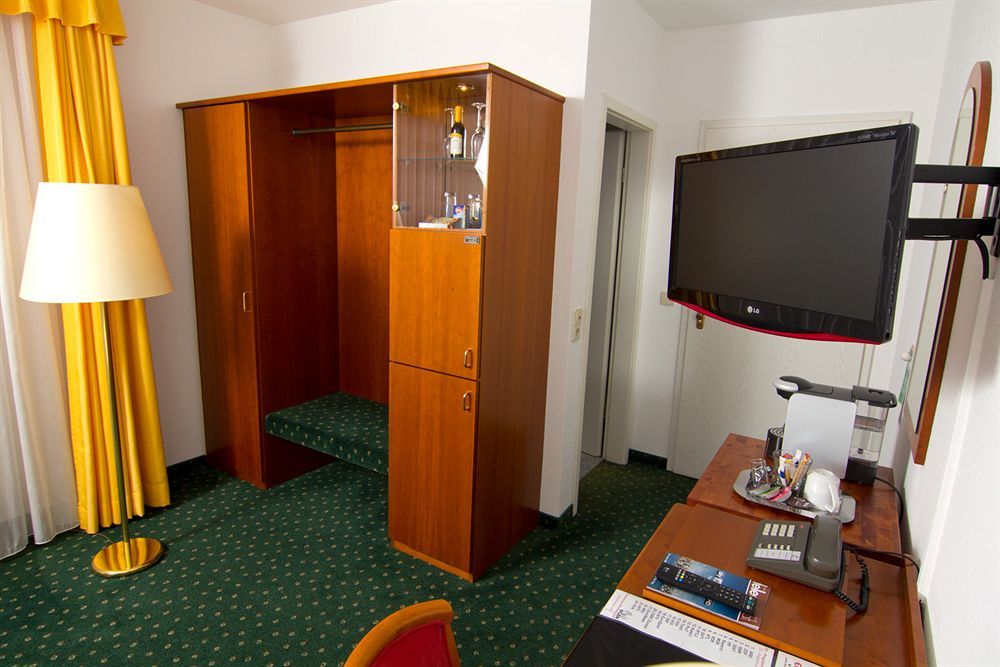 Hotel Engelhorn Leimen  Exterior photo